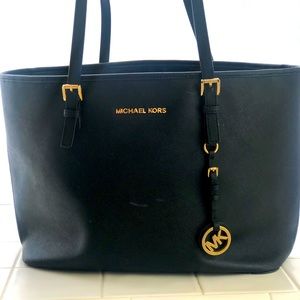 Authentic Michael Kors Jet Set Leather Tote